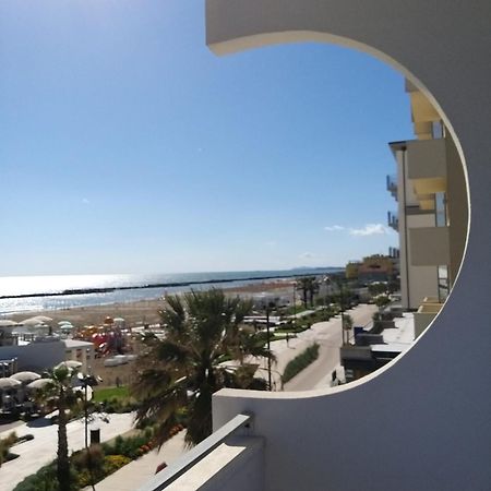 Hotel Ideal Rimini Exteriör bild