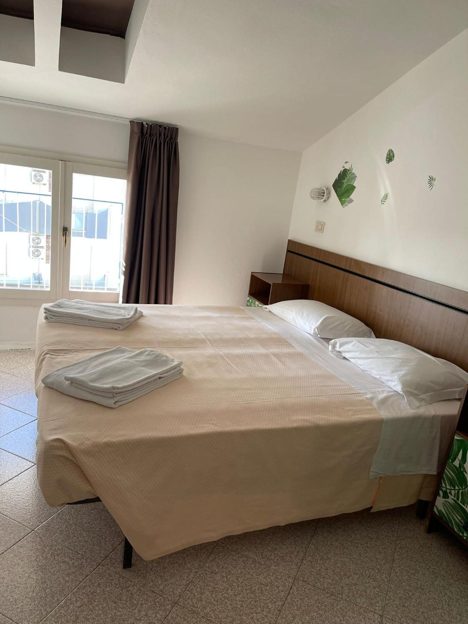 Hotel Ideal Rimini Exteriör bild