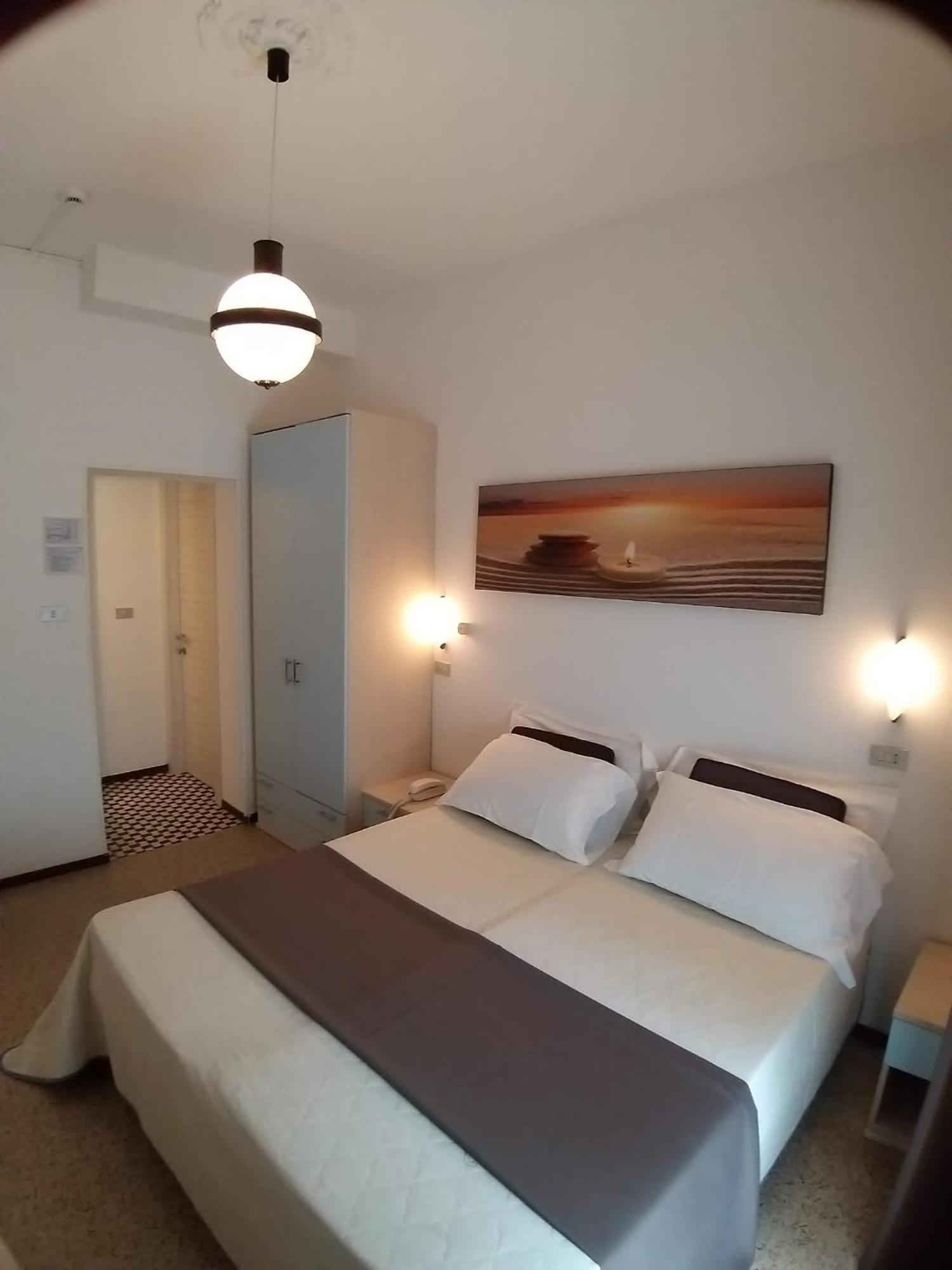 Hotel Ideal Rimini Exteriör bild