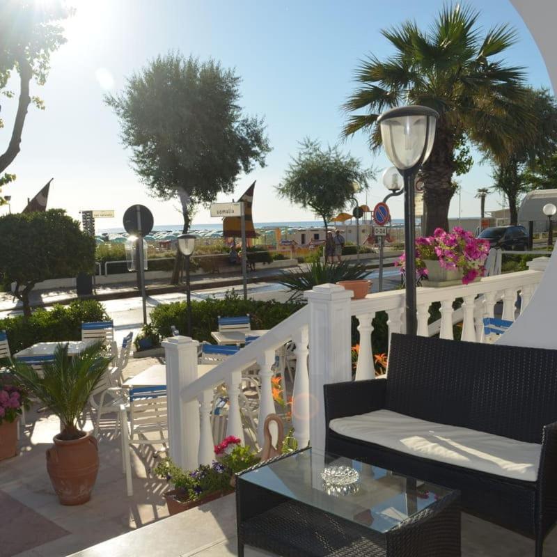 Hotel Ideal Rimini Exteriör bild
