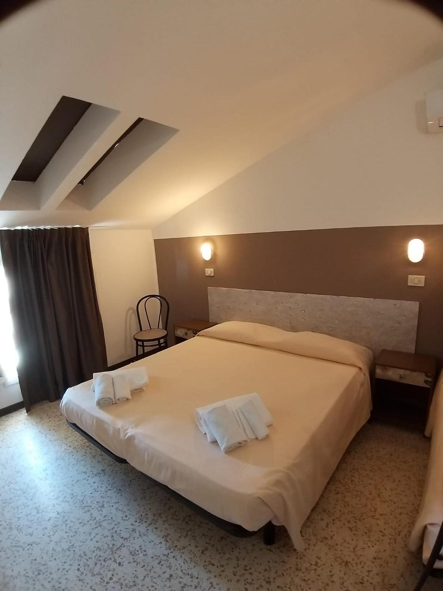Hotel Ideal Rimini Exteriör bild