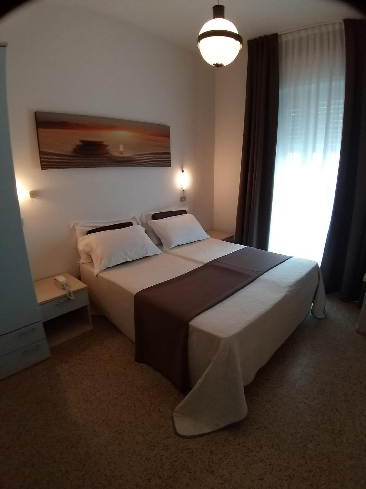 Hotel Ideal Rimini Exteriör bild