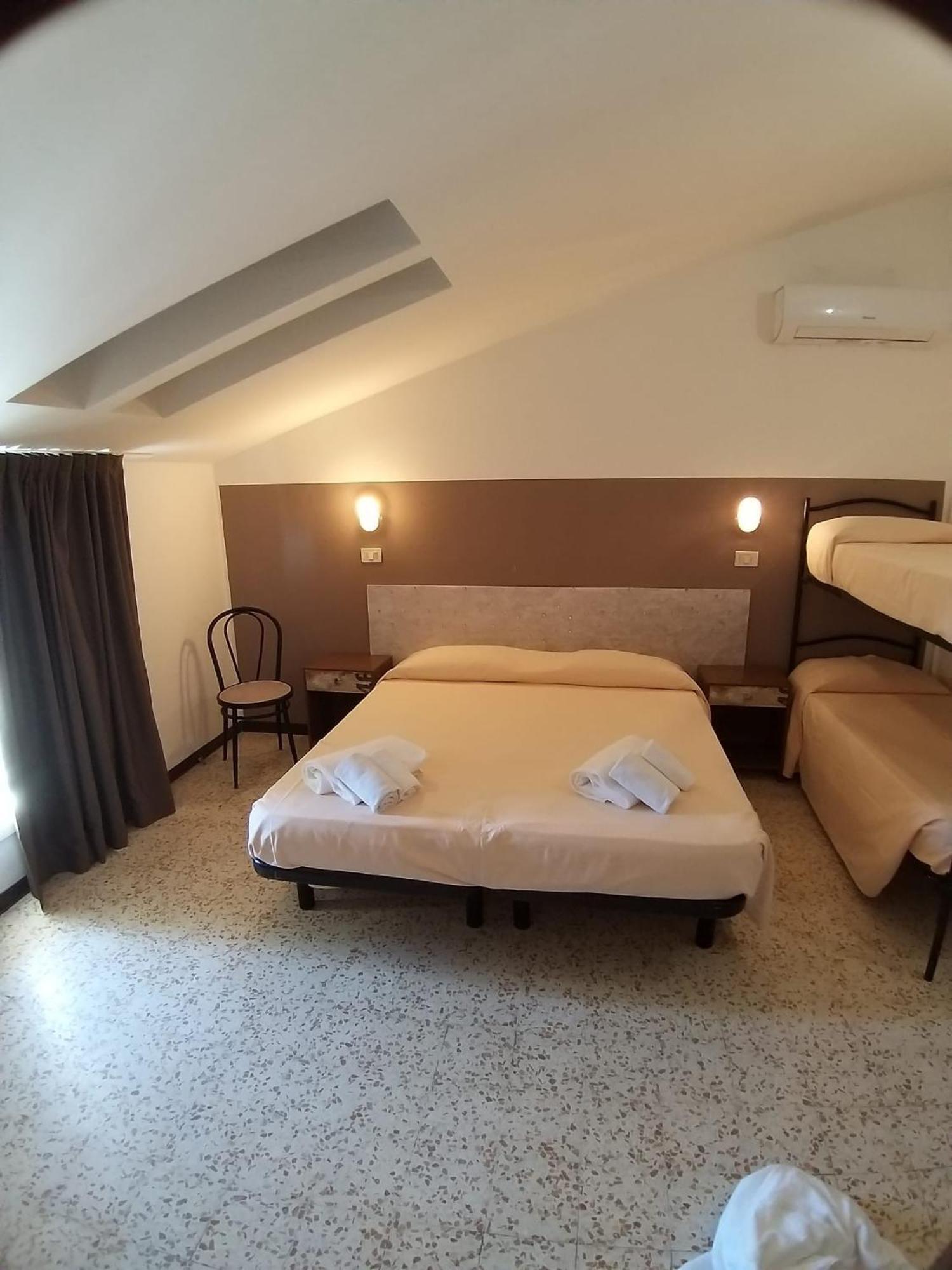 Hotel Ideal Rimini Exteriör bild