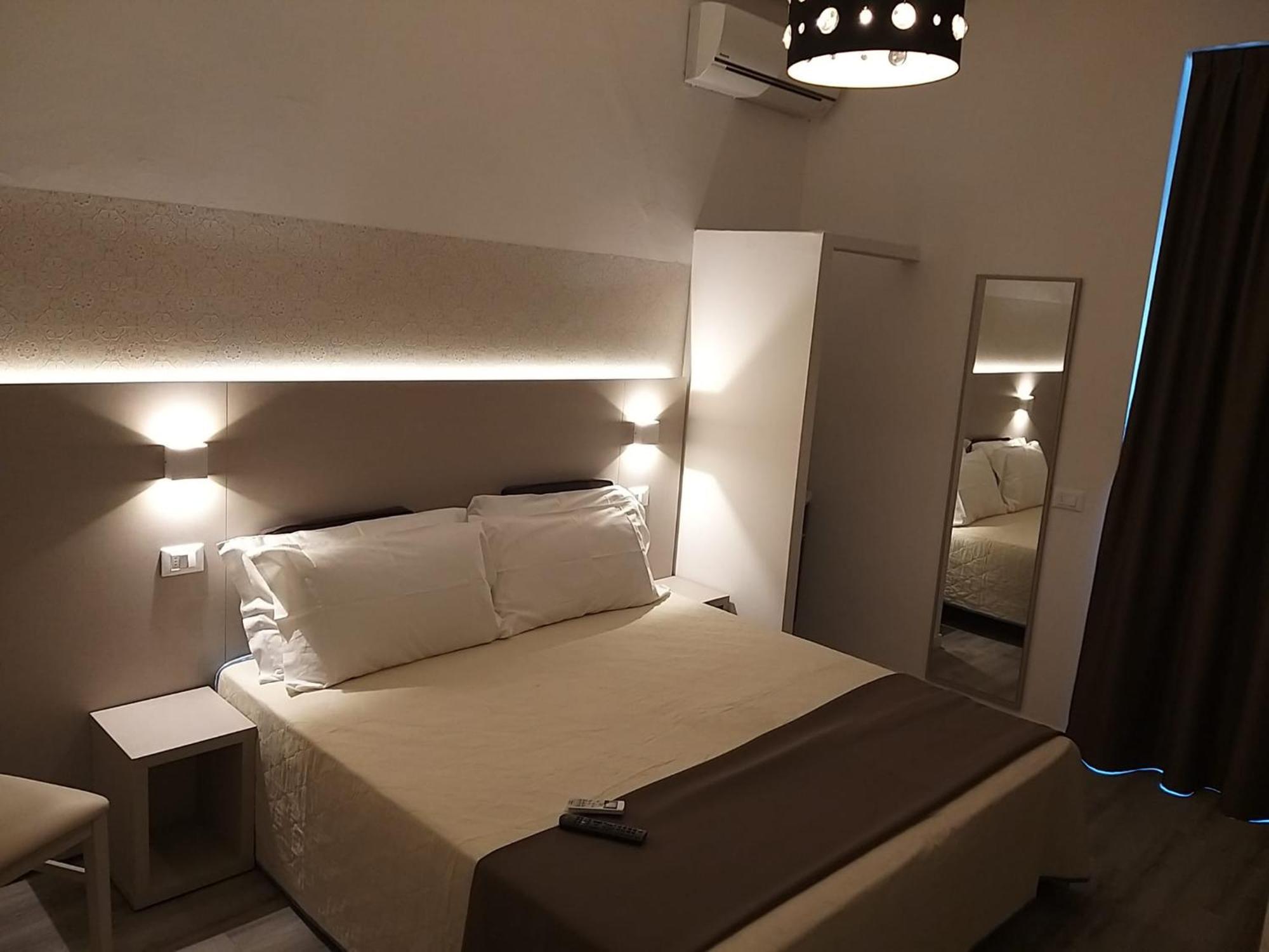 Hotel Ideal Rimini Exteriör bild