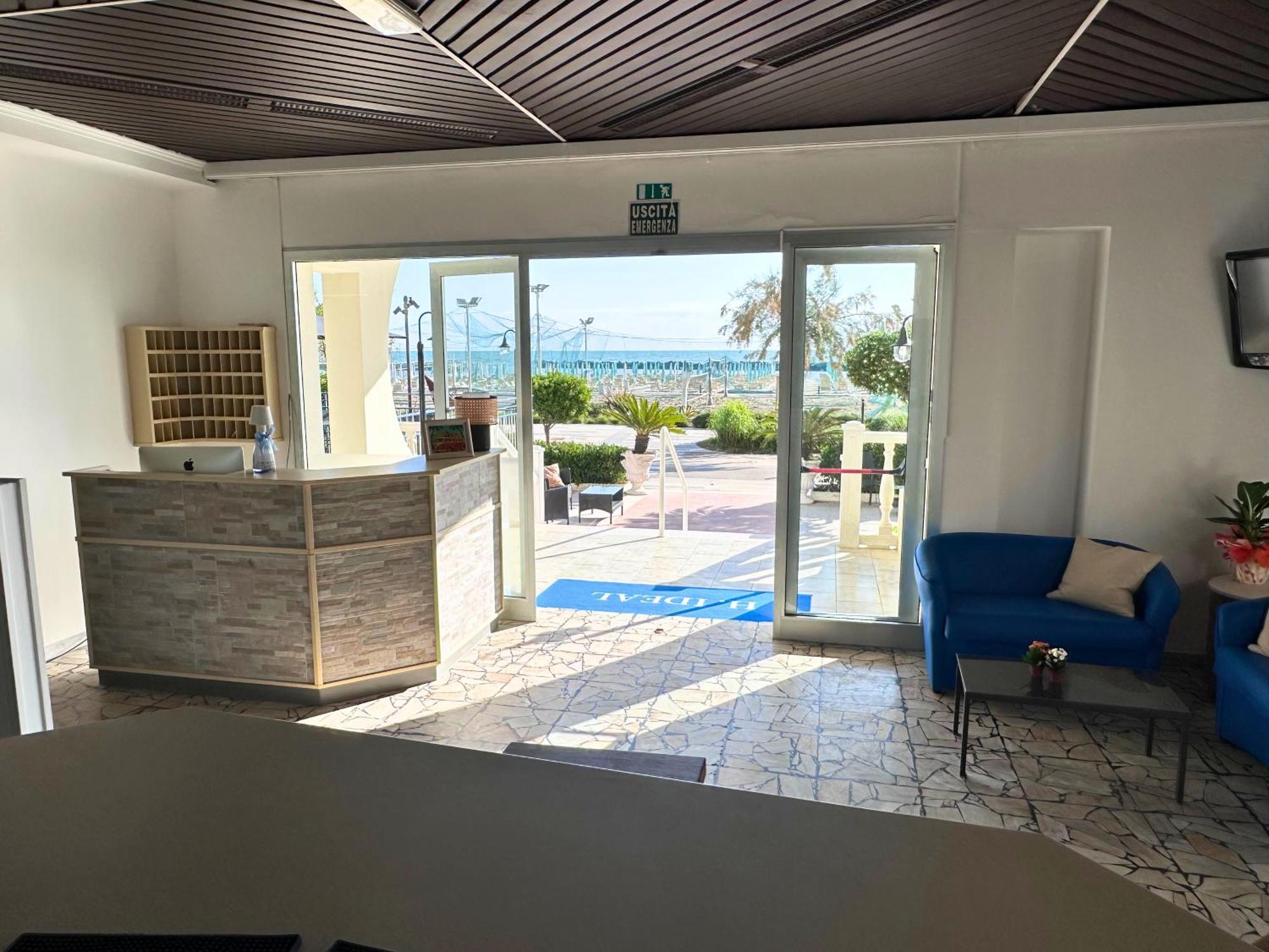 Hotel Ideal Rimini Exteriör bild